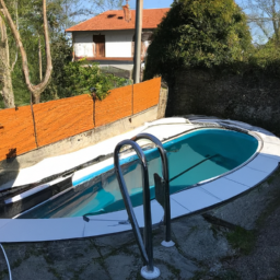 Réparez les dommages de votre piscine rapidement et efficacement avec un service professionnel Carquefou